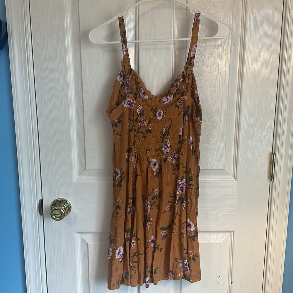 American Eagle Flowy Dress - Picture 2 of 4